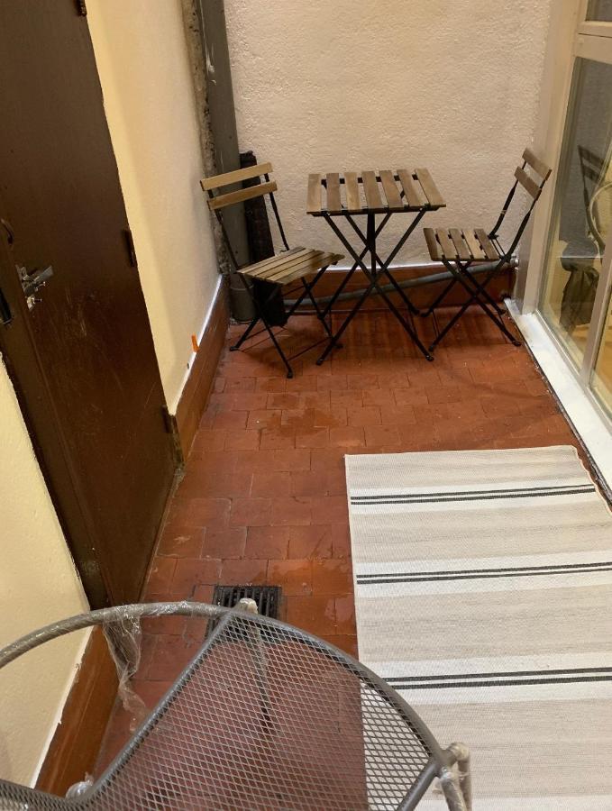 Lavapies Apartment Madrid Bagian luar foto